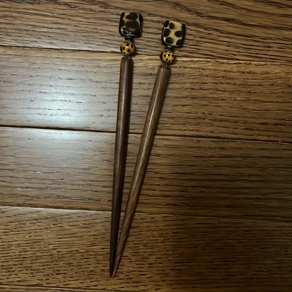 Sticks and Stones Wildcat Hairsticks - Picture 5 of 8